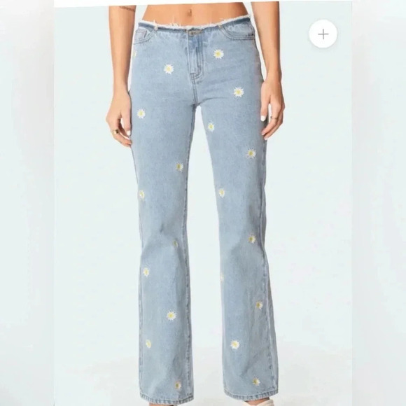 Edikted Low Rise Jeans with embroidered daisies - Picture 1 of 10